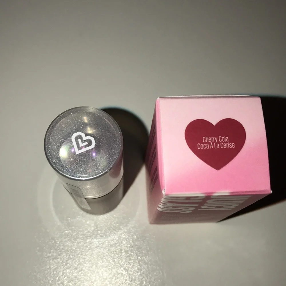 KAJA Juicy Glass Hydrating & Plumping Lip Oil in Cherry Cola NEW